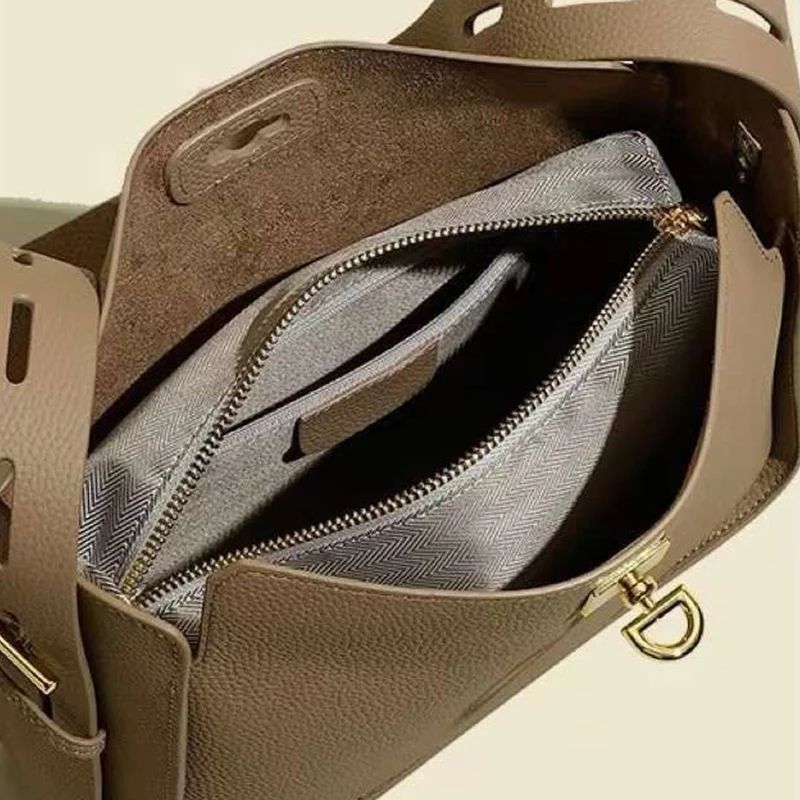 New Niche Luxury Designer Shoulder Crossbody Armpit Bag Head Layer Cowhide Leather Ladies Wide Shoulder Strap Large Capacity Bag - Image 3